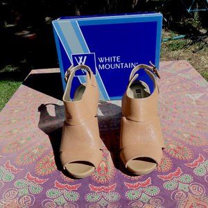 White Mountain Natural Leather Sandals